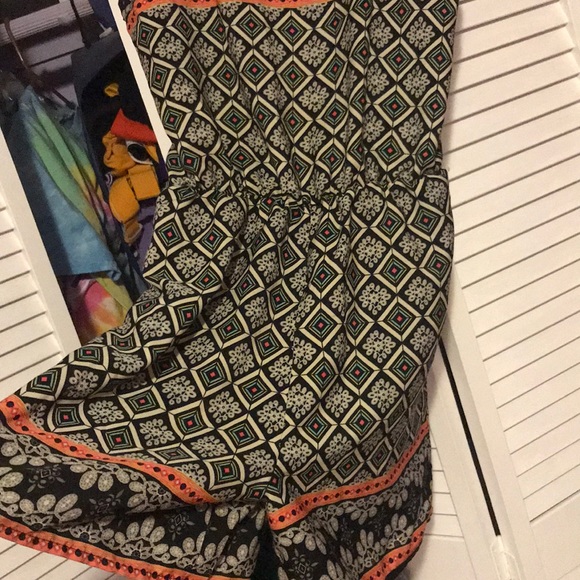 Cute romper size medium - Picture 3 of 4